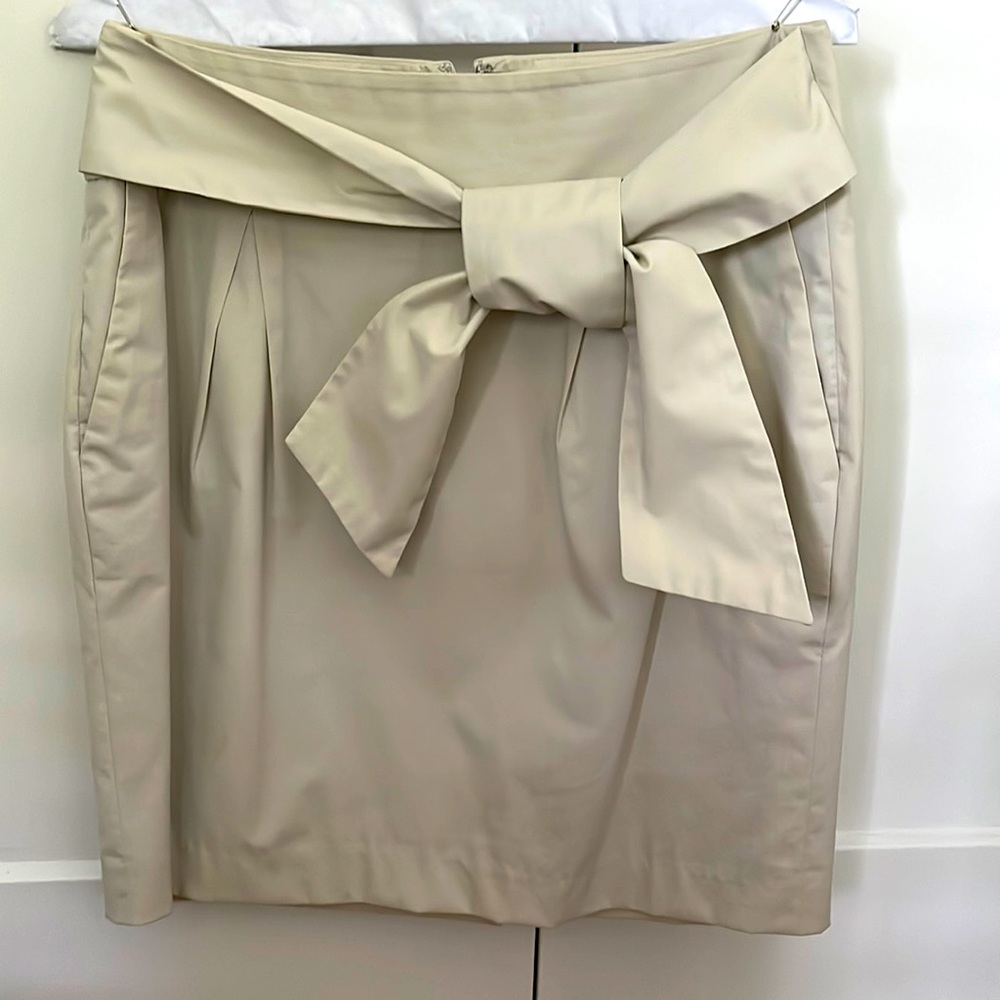 Banana Republic khaki skirt.